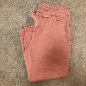 Salmon Color Crop Jeans